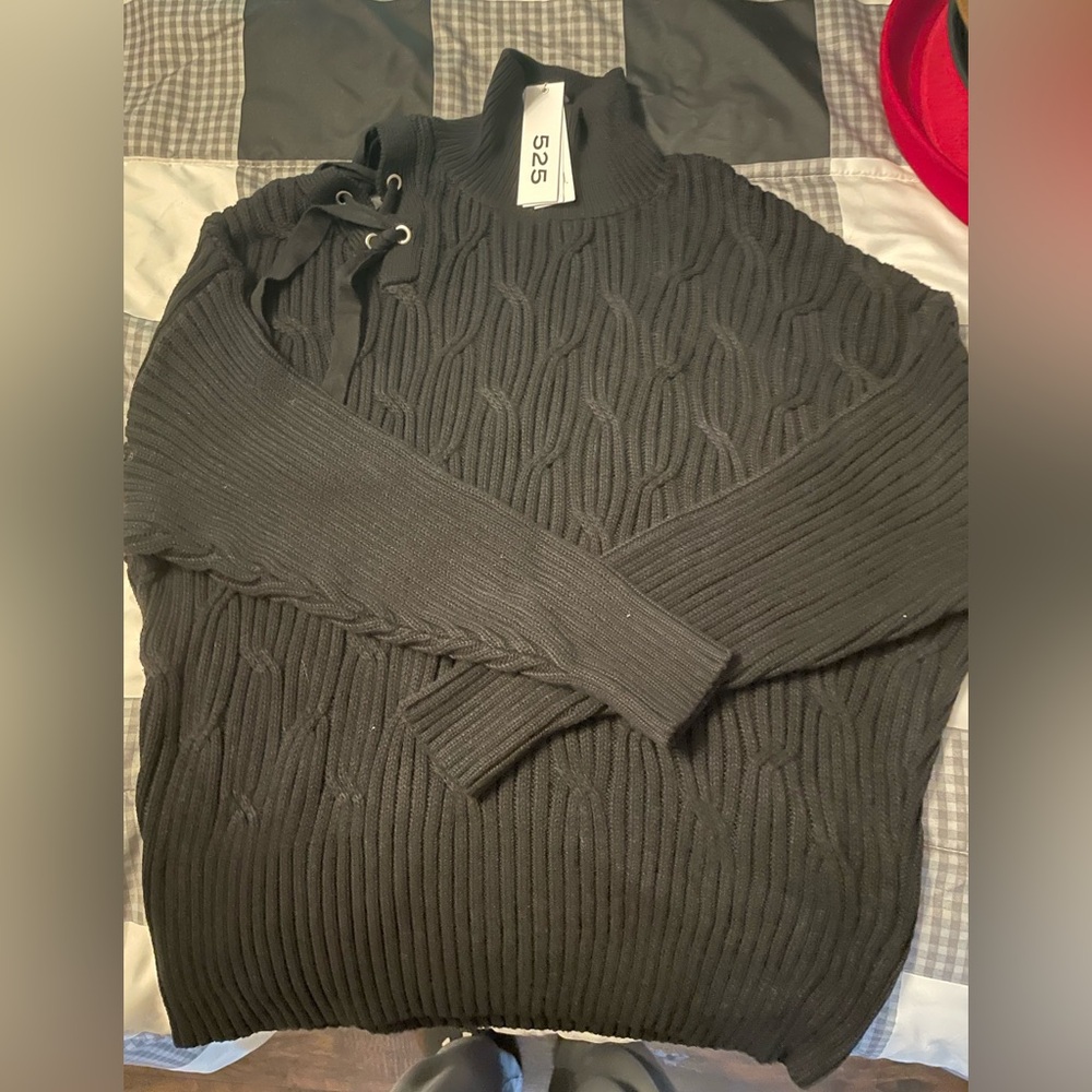 NWT 565 Sweater L
